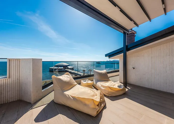 Sea View Eldo Holiday home