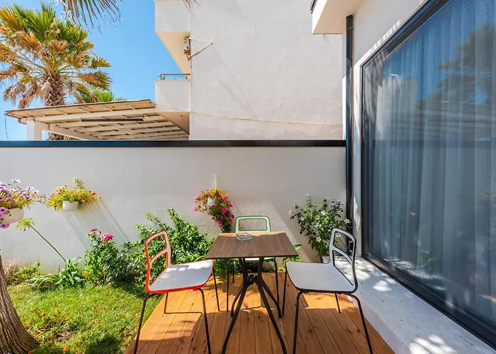 Sea View Eldo Holiday home *